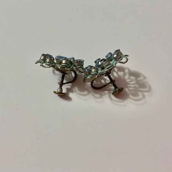 VTG Purplish Blue Rhinestone With Silver Tone Screw Back Earrings - Picture 3 of 6